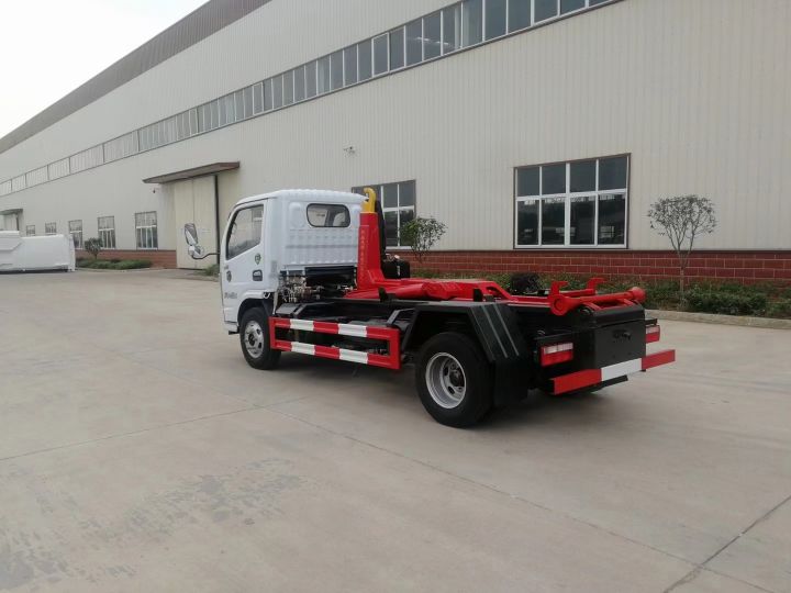 国六环卫勾臂蓝牌车箱可卸式垃圾车