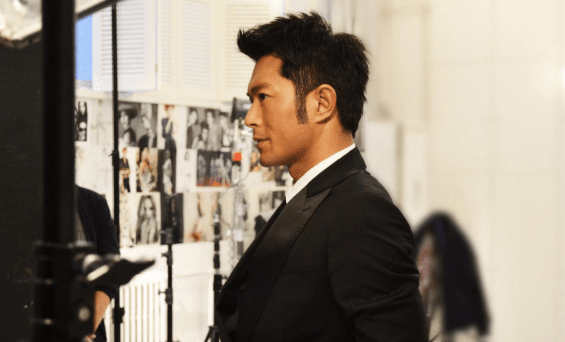 古天乐曾捐赠111所学校，而10年前这所希望小学，如今却彻底荒凉