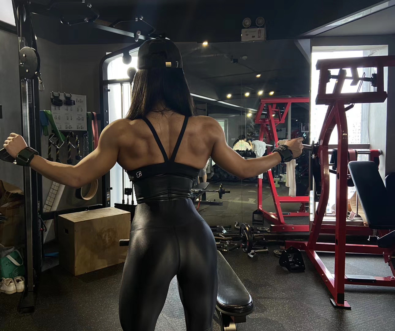 费恩莱斯签约导师段文君，做自己所想，脚下即是舞台