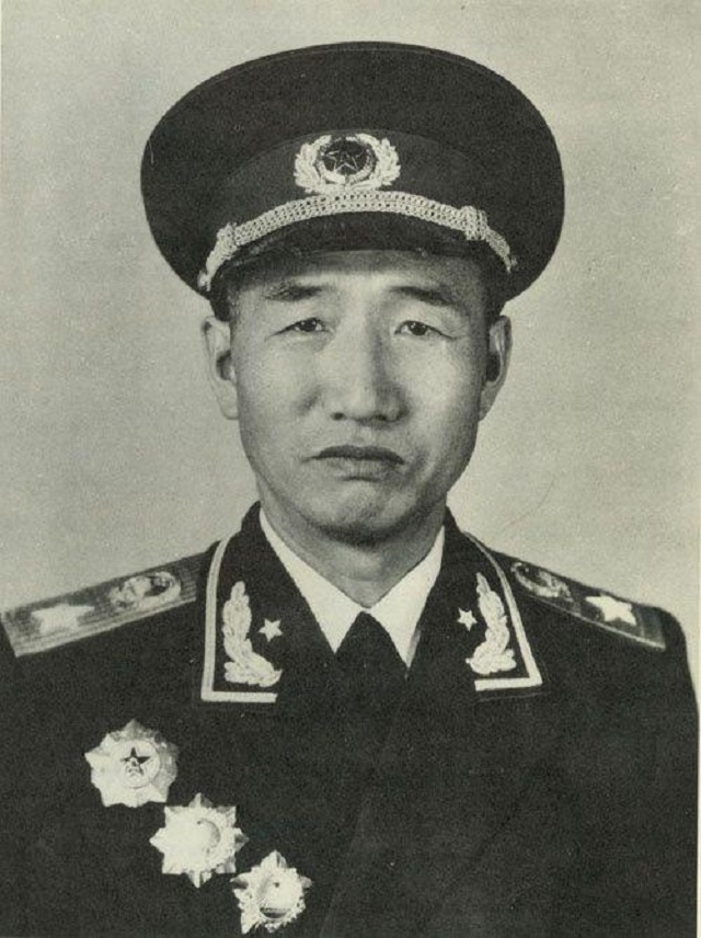 十大元帅，单论战功谁排第一？毛主席又给予了他们怎样的评价？