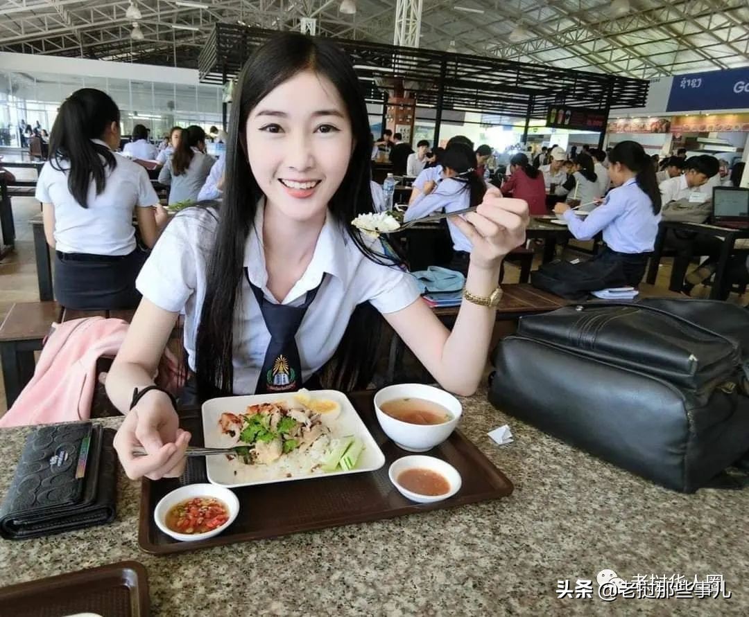 我要去老挝留学！老挝国立大学小姐姐们....太好看了
