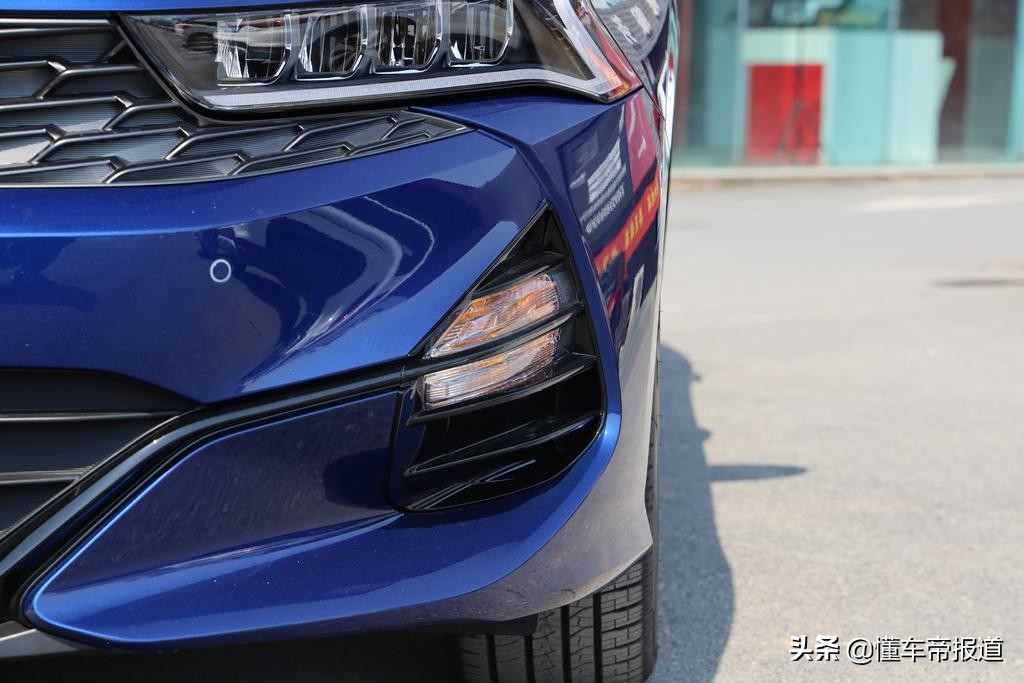 新车 </p><p>　　 将溜背进行到底，实拍东风悦达起亚全新一代K5凯酷