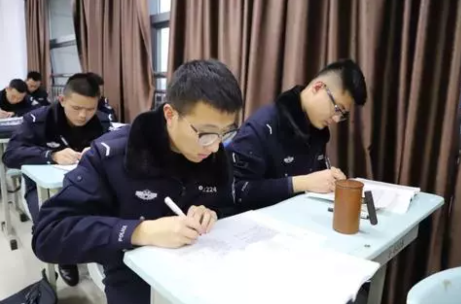 北京这所“低调”的二本院校，很多学生一毕业就当官，值得捡漏