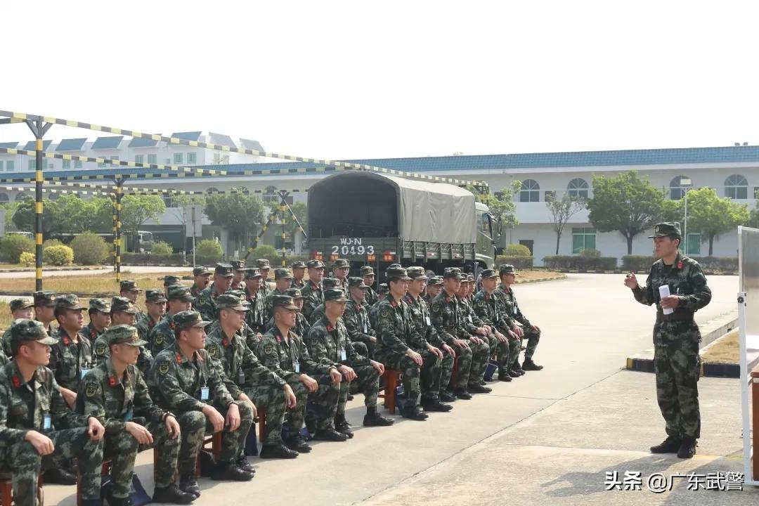 军营“驾校”开学啦！话不多说，赶紧上车~~~