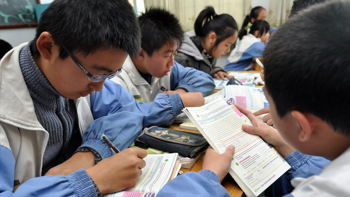 没考上公办高中，被一所民办高中录取，学费一万六，值得吗？