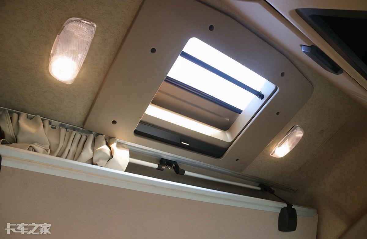 宽体驾驶室舒适性极佳