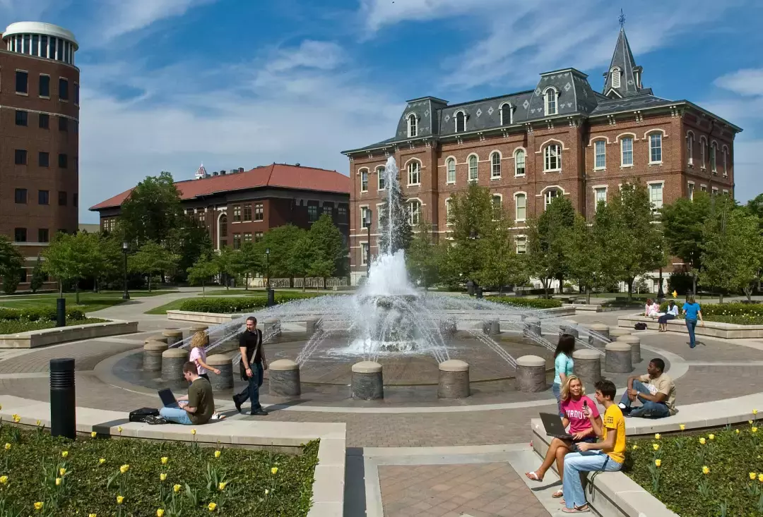 选校指南：美国TOP50名校并列五十六，普渡大学：低调的工程名校