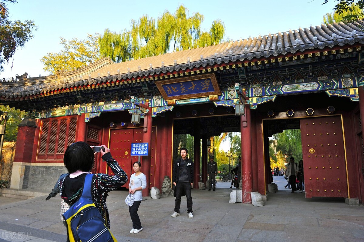 中國最美大學：隐匿在山坡上的古堡式校园VS偶像剧取景地