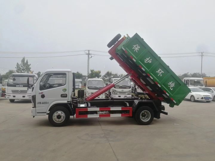 国六环卫勾臂蓝牌车箱可卸式垃圾车