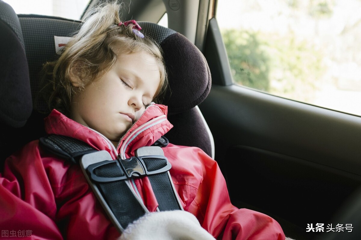 又一惨剧！小孩被关车内一天身亡！为何事故频发家长不能长点心？【网警转发】