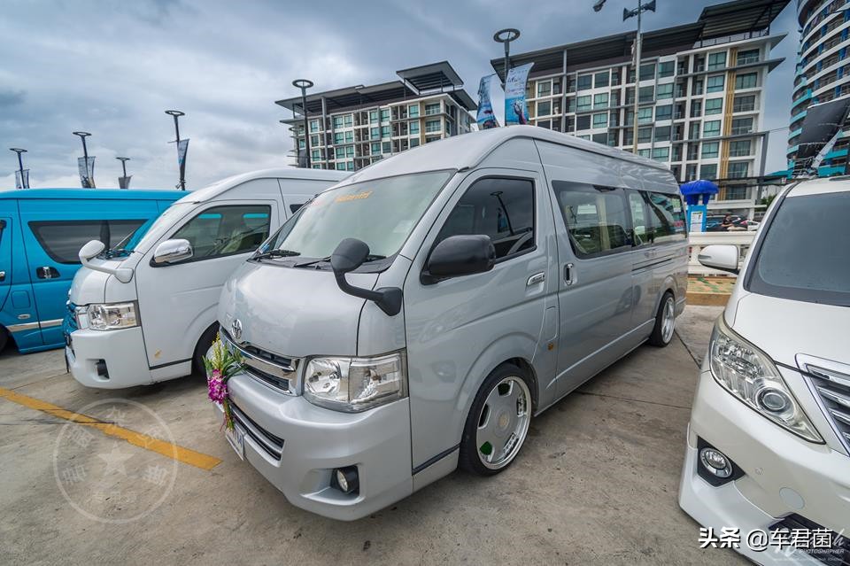 金杯大海狮、海格H5C、蒙派克S和长安尊行看过来，HIACE改装列队