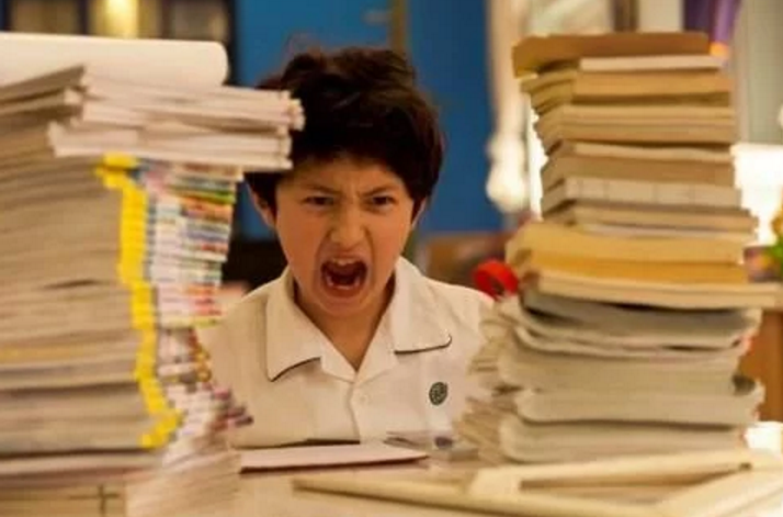 语文越改越难，高考要让15%的人做不完？教科书总主编回应质疑