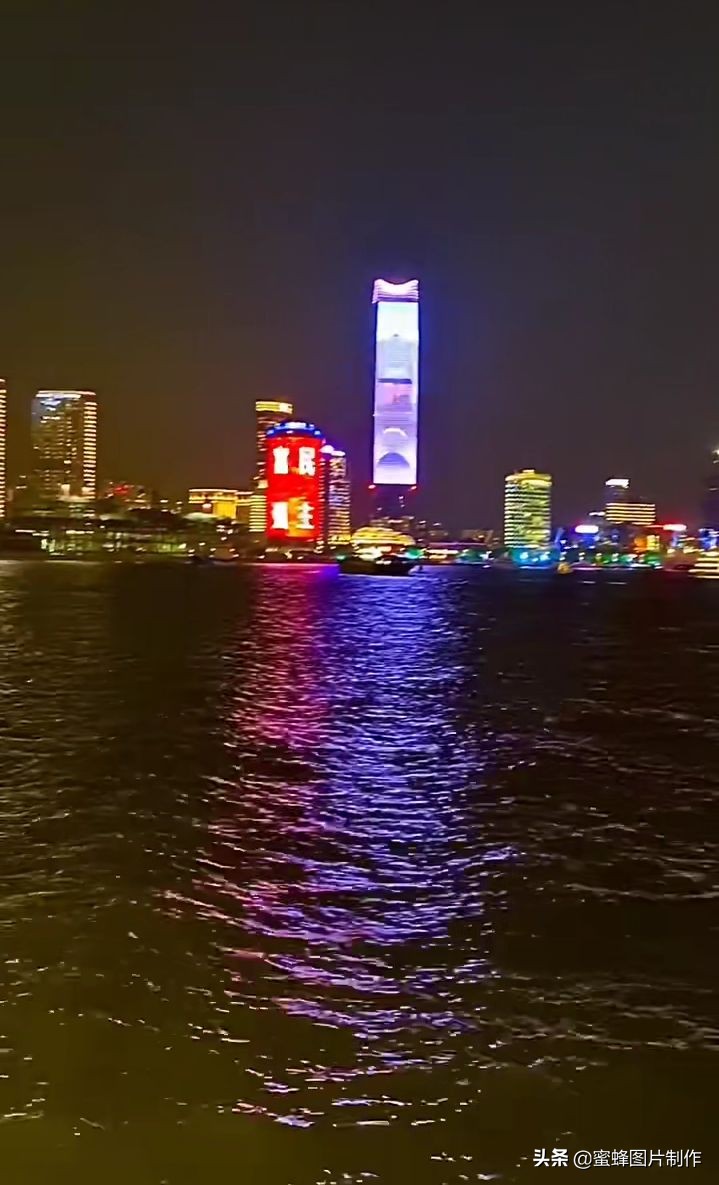 壁纸美图，上海滩美丽的夜景令人陶醉