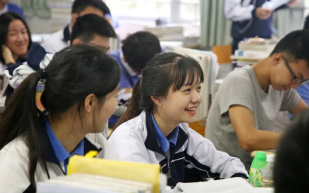 未来十年适合女生发展的专业，越干越吃香，有女孩的家庭可多留意