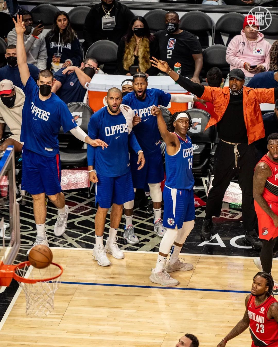 为什么nba鞋子下架了(喜旧厌新？为什么NBA都见不到耐克新款团队鞋了)