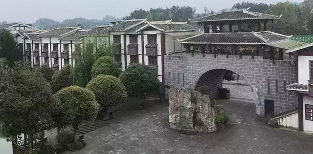 这是贵州村庄？感觉像欧洲童话小镇！春节自驾游就去这里耍！