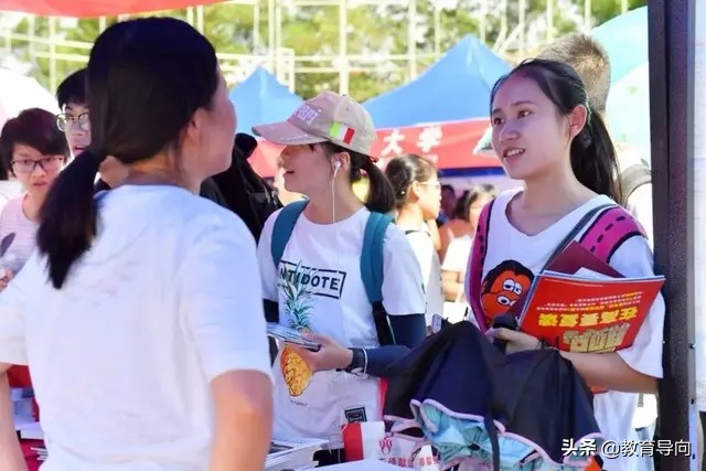 二批高校陆续“补录”，这5所民办院校学费超3万，学生要慎重