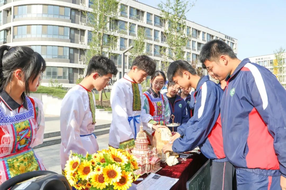 南湖行知学子在“相约上合杯”俄语大赛中喜获佳绩