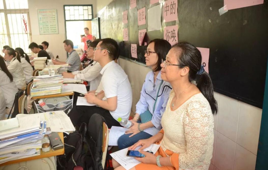 师范大学毕业更好找工作？真实的就业率很意外，考生不要盲目报考