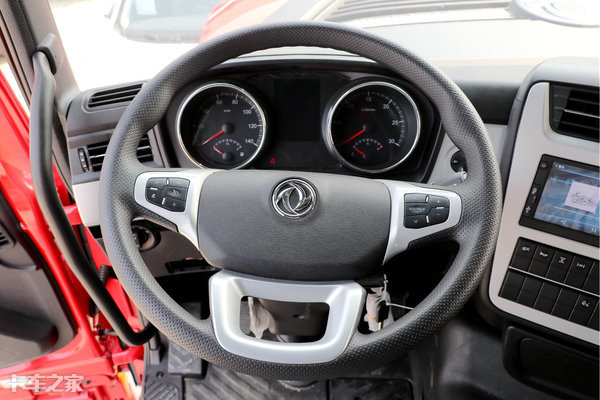dCi465发动机+DT14变速箱，实拍东风KL牵引车，报价33.5万