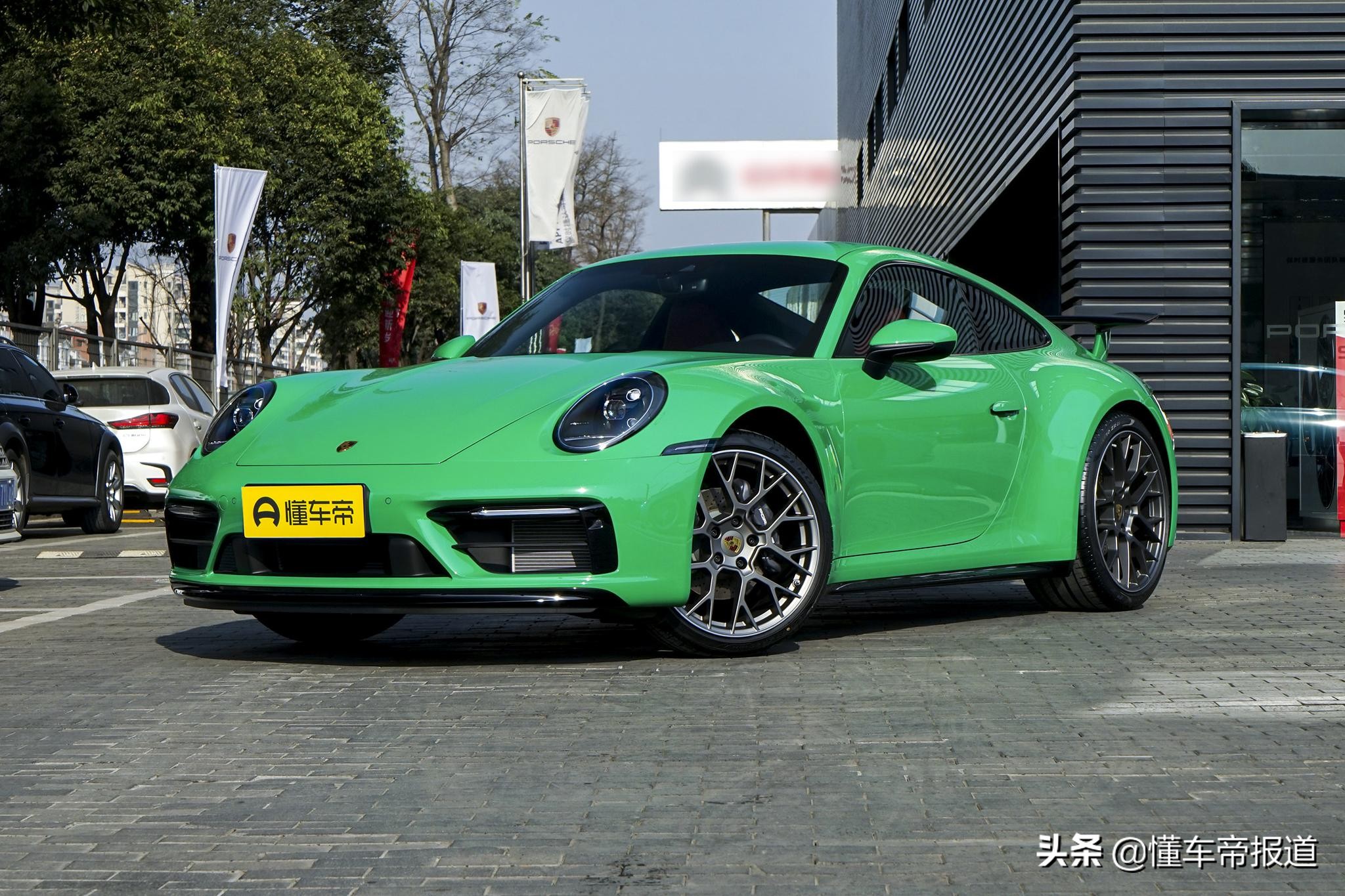 新车｜配置升级/价格有小幅上涨 新款保时捷911系列车型上市
