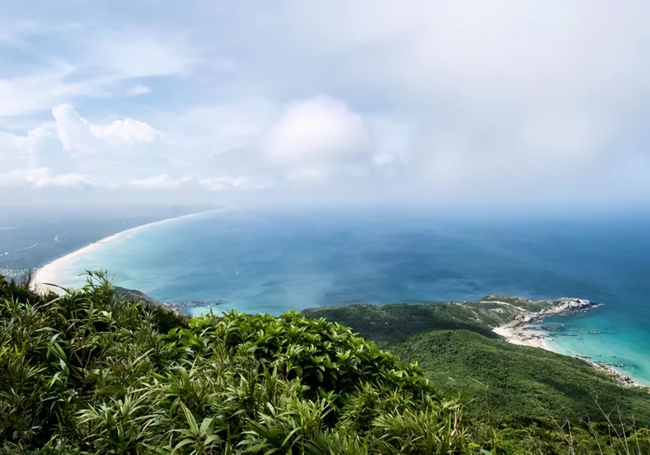 东部海南椰风海韵，如诗如画迷醉游人