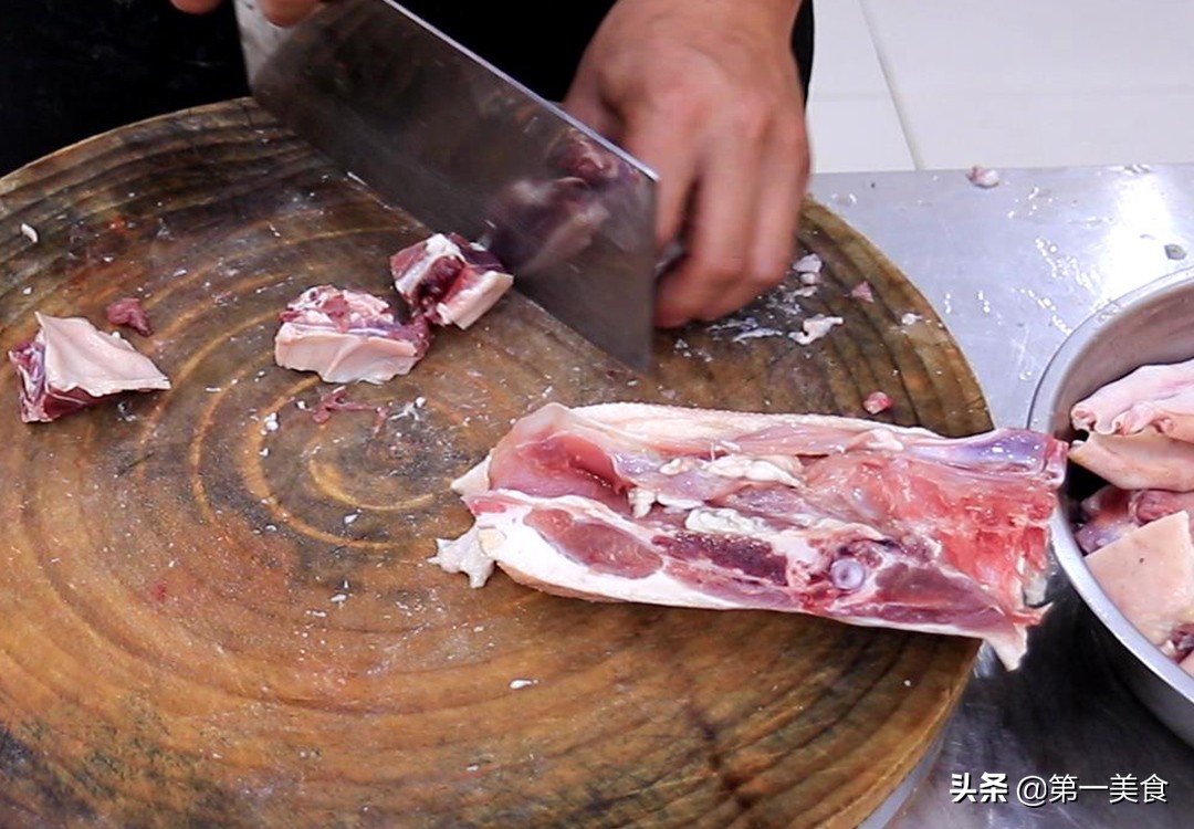 大鹅怎样做好吃（香辣鹅肉的家常做法分享）
