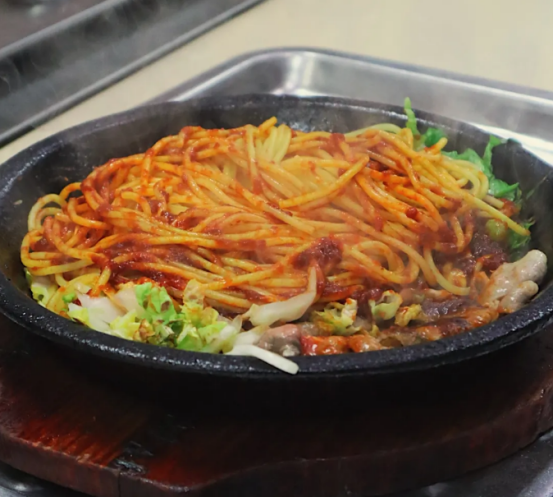 酷！坐拥19个食堂，汇聚8大菜系，武汉这所高校把餐厅打造成了“网红”