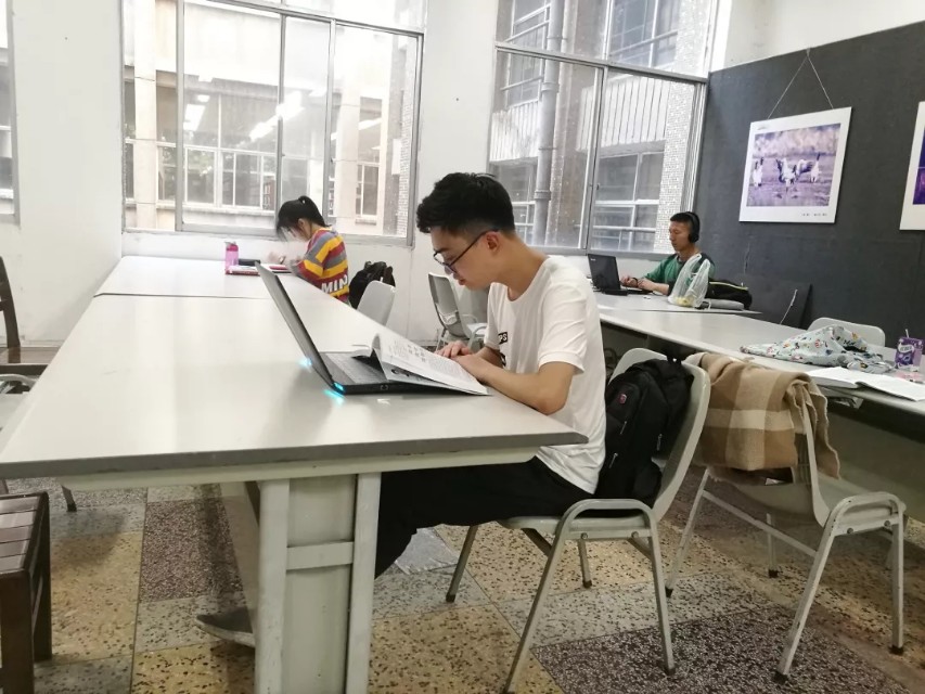 会写代码也懂浪漫，贵大工科男的青春很“硬核”！