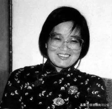女作家上海公寓遇害案引发关注