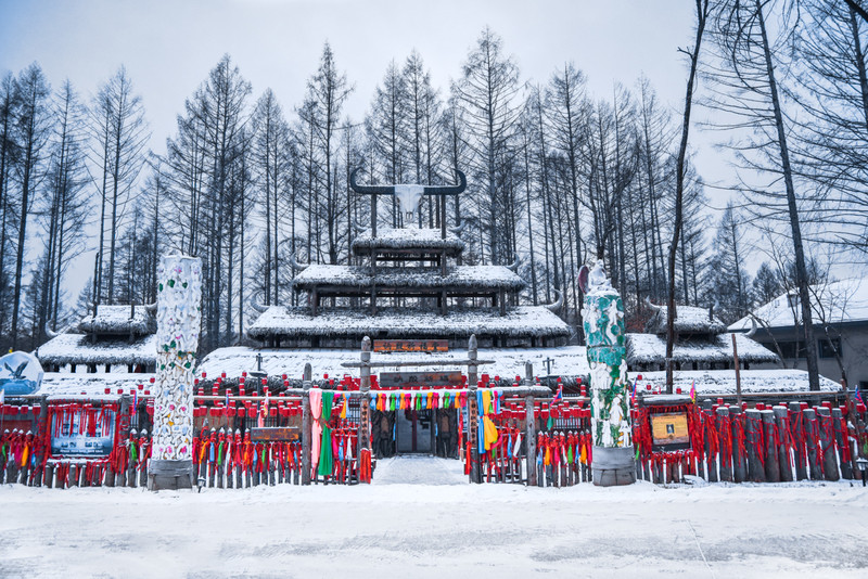 冰雪总动员，玩转长白山：一山一水，体验“世界级”冰火两重天