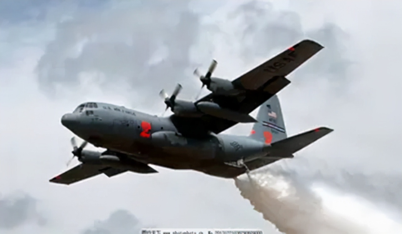 王伟牺牲20年，妻子仍在等他返航，儿子今成海军军官，已服役4年