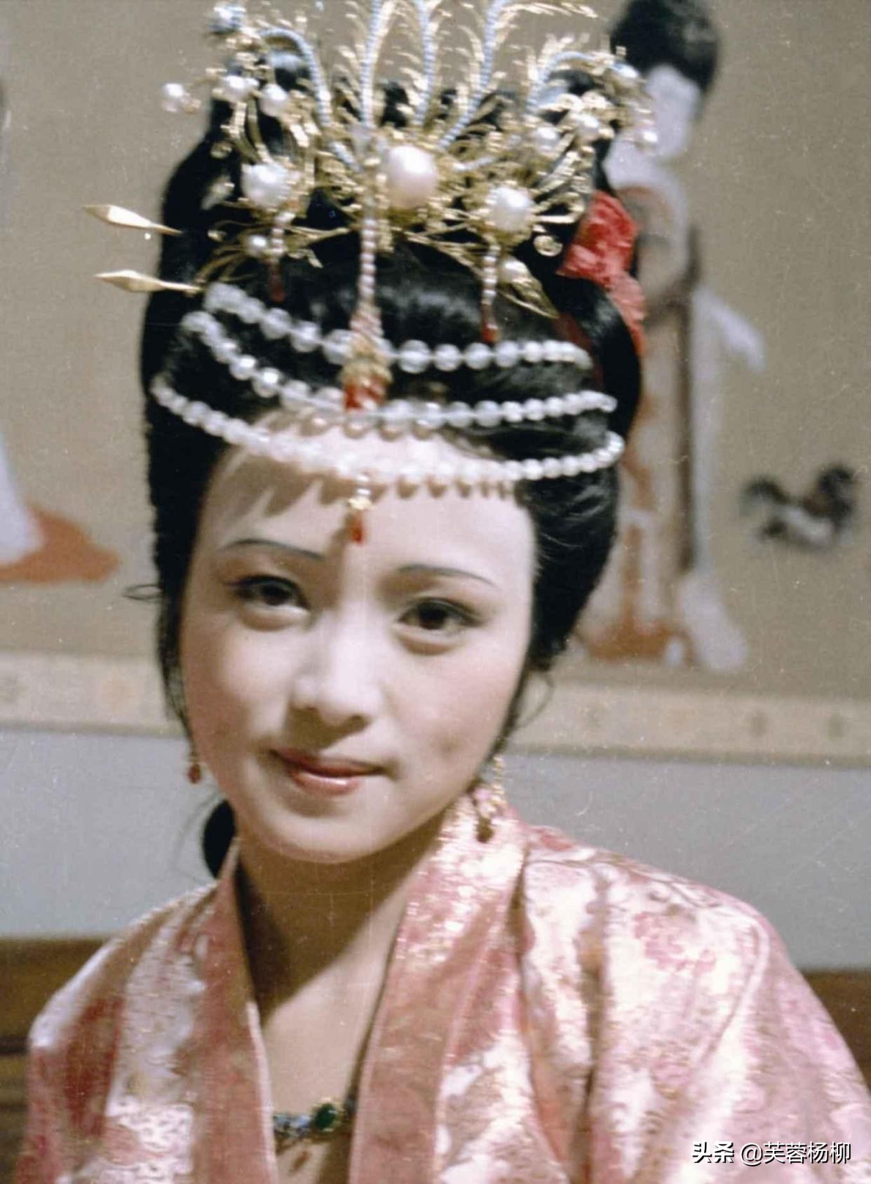 87《红楼梦》剧组“四大美女”，个个貌美如花，黛钗凤都望尘莫及