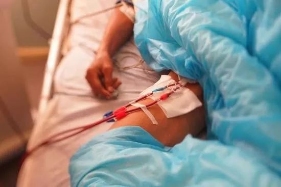 13岁百草枯女孩已回家，意识清醒却难以呼吸，器官溃烂却无能为力