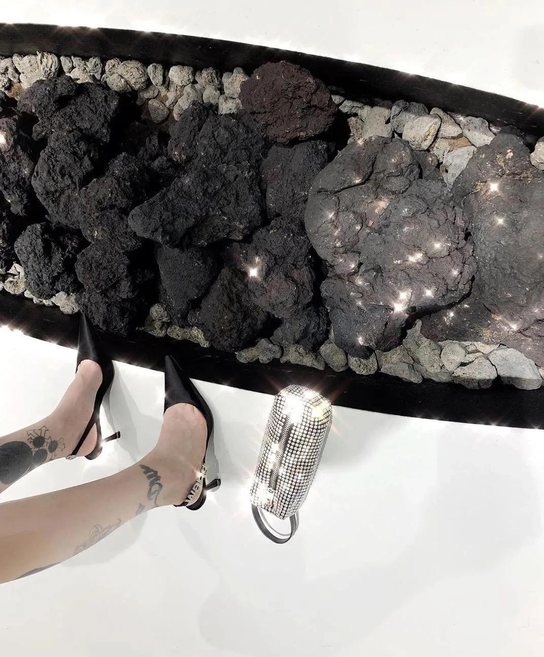 2021年最值得入手的14款包包，背十年都不会过时