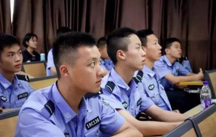 浙江很“牛气”的二本大学，毕业生多数成为公务员，却鲜有人了解