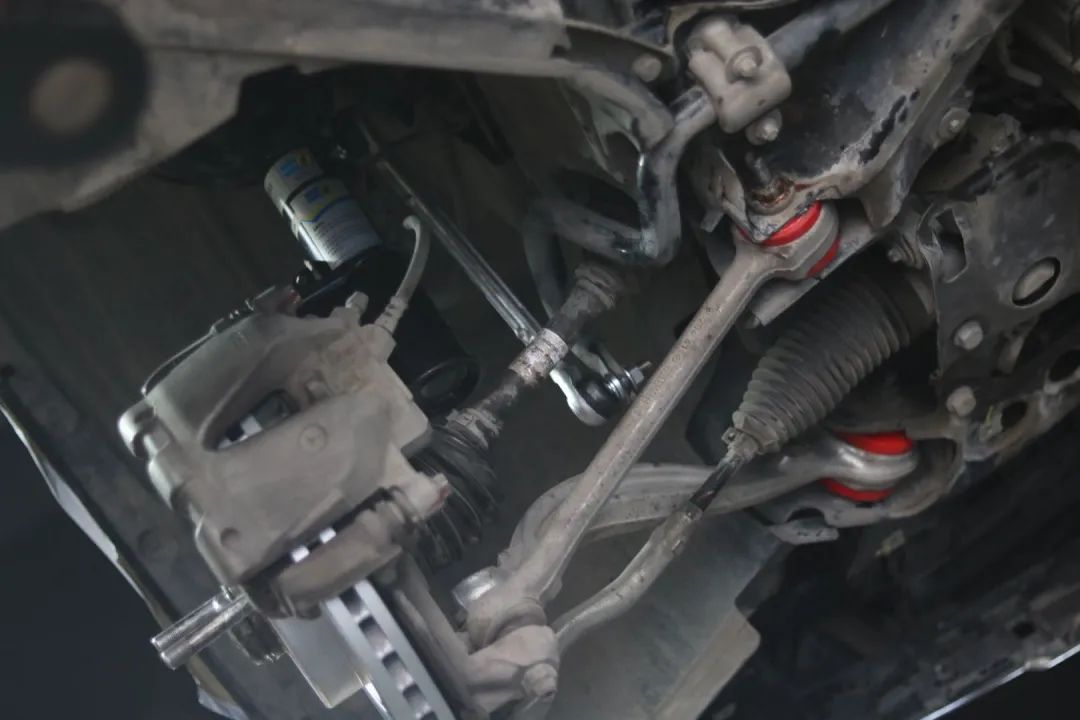 怪兽修车：翻新一辆15年奔驰GLK260，最终满血复活变新车