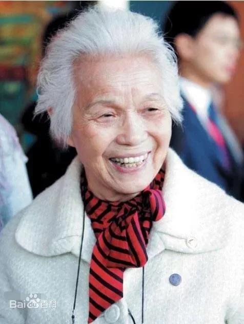 《觉醒年代》中的葛妈妈：休夫办女校，54岁赴法留学，满门英烈