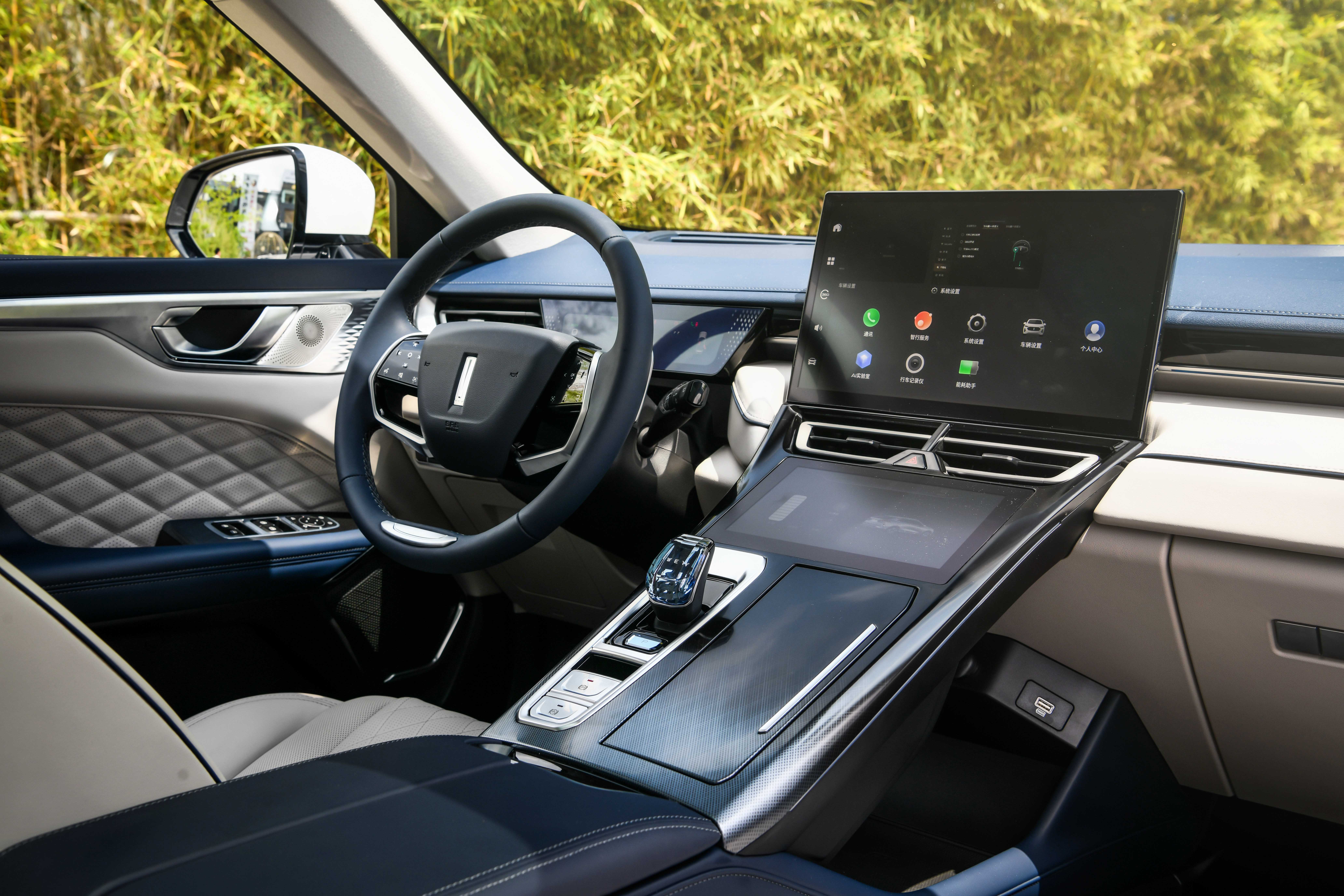 首试wey摩卡:内外质感优秀,动力匹配仍有不足