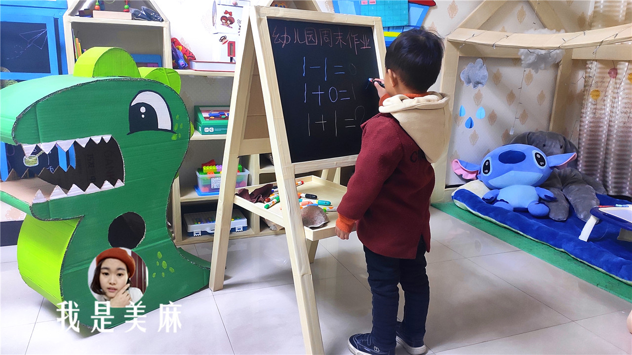 用快递纸箱制作各种儿童玩具，而且比买的还好玩，这个爸爸真厉害