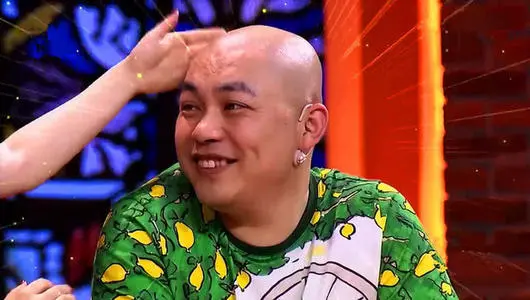 07年的时候,程野便登上了辽宁春晚的舞台当中;凭借《过年了》这个小品