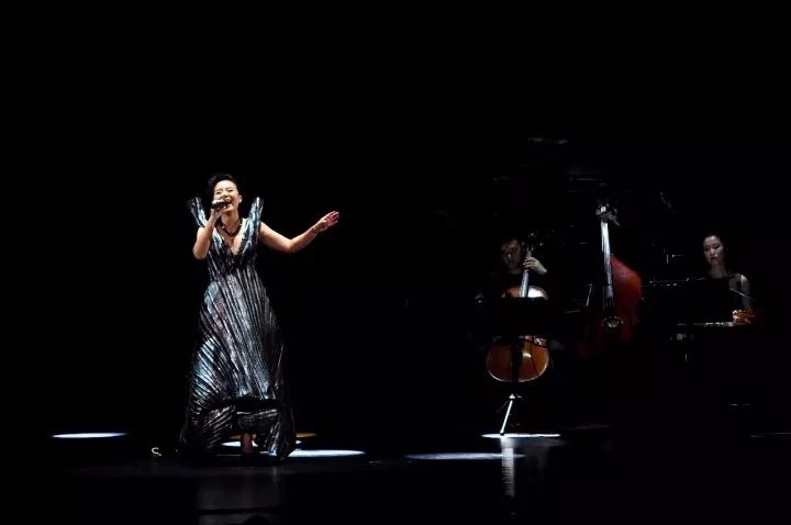 不唱神曲的龚琳娜，让所有人都忐忑了