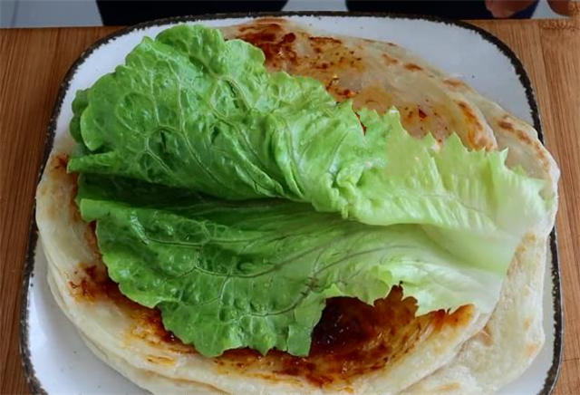 正宗手抓饼做法，外酥里软层次多，多做一些冻起来，当早餐好方便