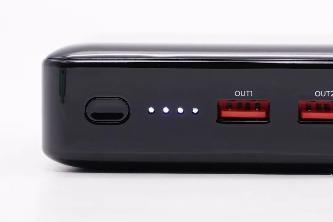 拆解報告：NOKIA諾基亞22.5W快充移動(dòng)電源P6202-充電頭網(wǎng)