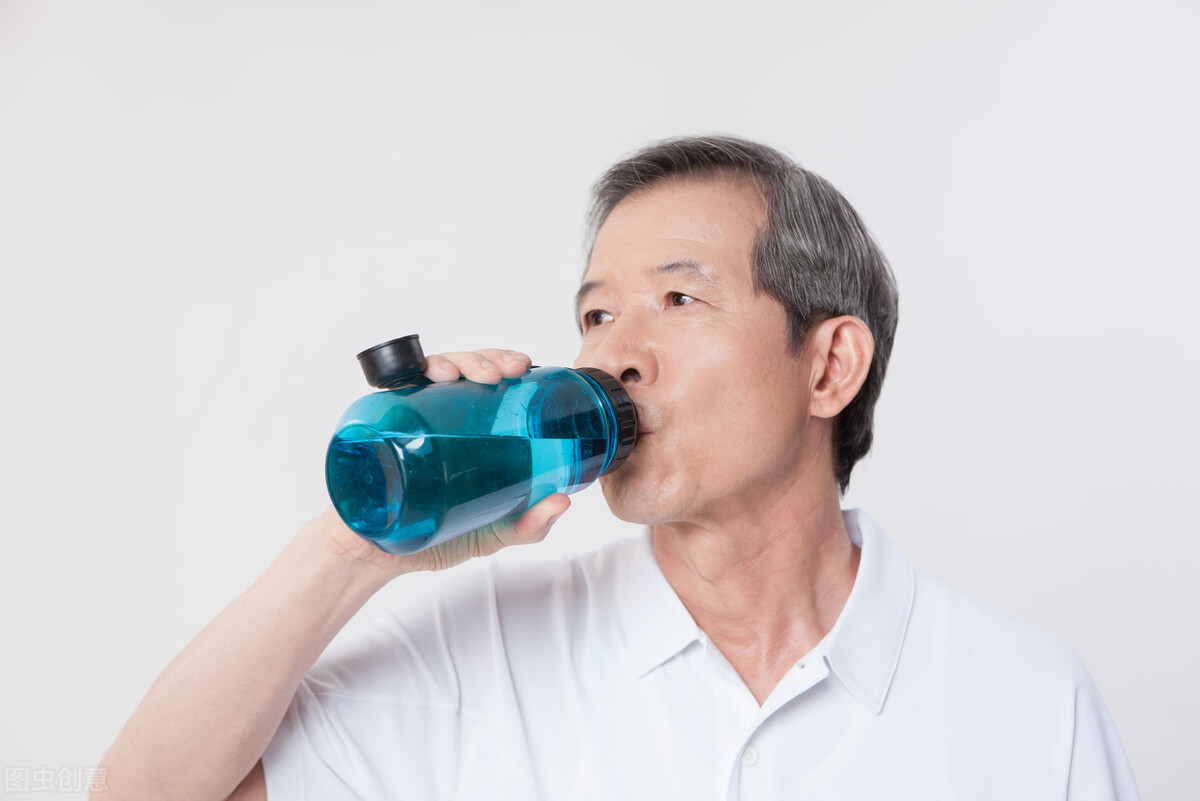 经常口干是怎么回事？
