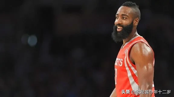 为什么nba球员后撤步幅不大(哈登的后撤步看起来明明那么慢，为什么别人都盖不到？)