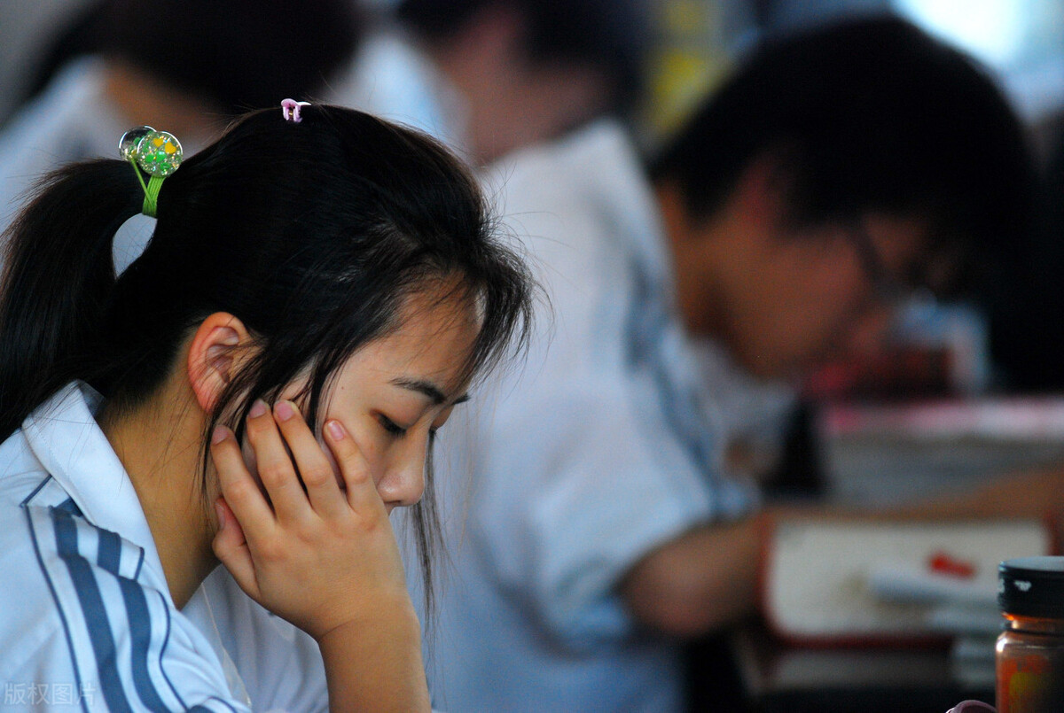 烈士子女高考加20分不公平？如果不是意外，谁又想失去亲人