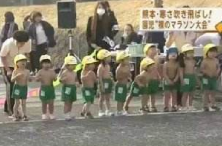 日本幼儿园裸体上课，是走在前沿的教育理念，还是单纯的变态呢？