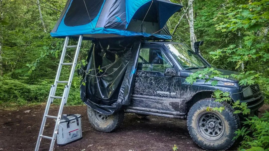 在美国，玩探险穿越都开什么越野车？