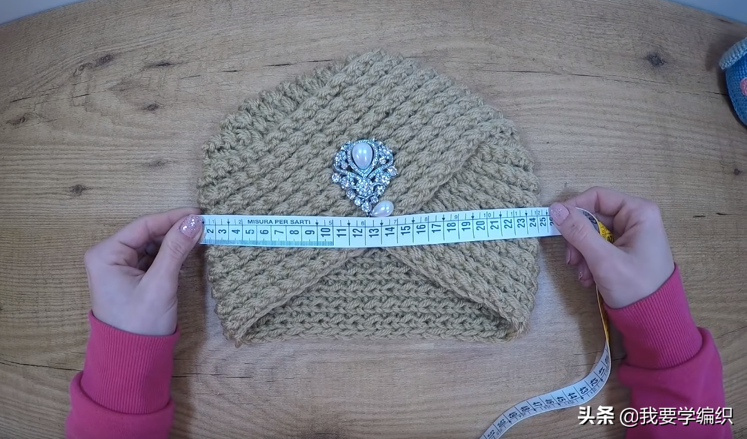 春节待在家里学编织，这款帽子一度很流行，头巾帽教程送给大家